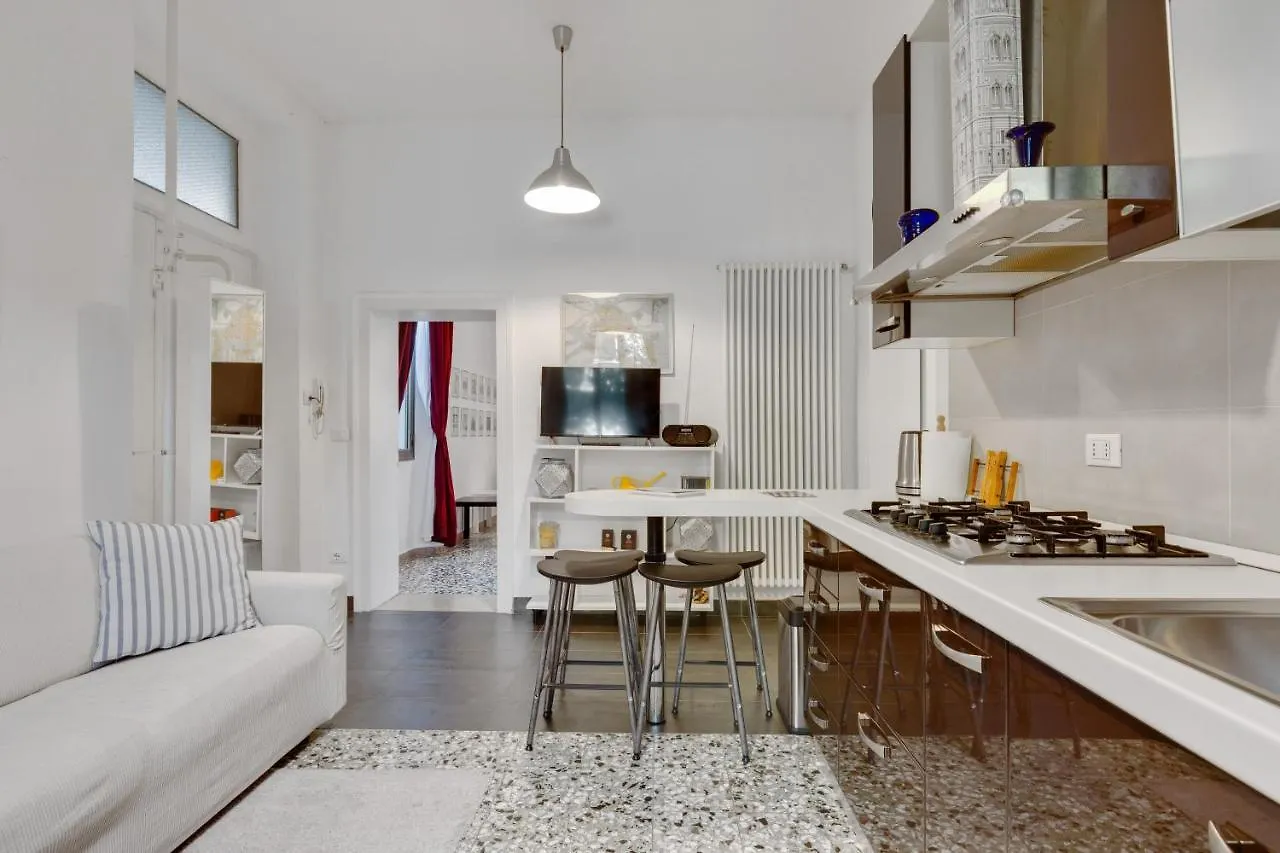 Accogliente Appartamento A Dorsoduro Con Giardino! البندقية 0*,